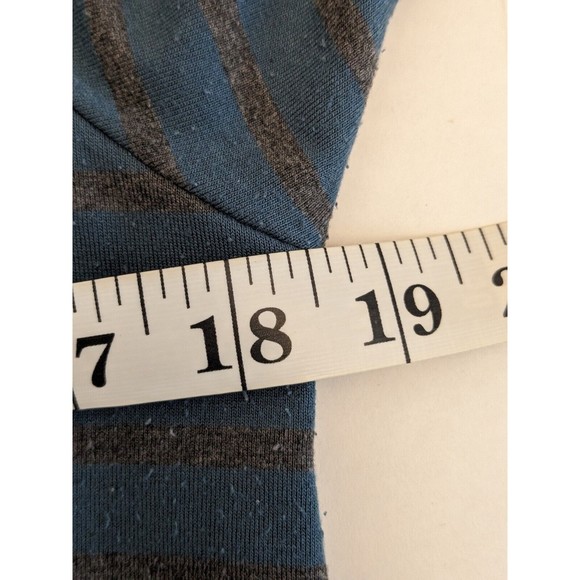 LULAROE PERFECT T SHIRT SIZE Medium M BLUE and grey Stripes EUC - Picture 7 of 9